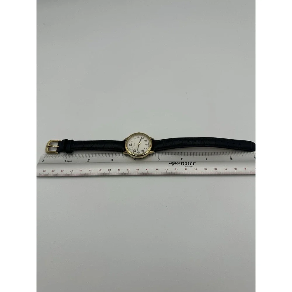 Vintage Timex Indiglo Men's Watch Gold-Tone Case Black Leather Strap Classic